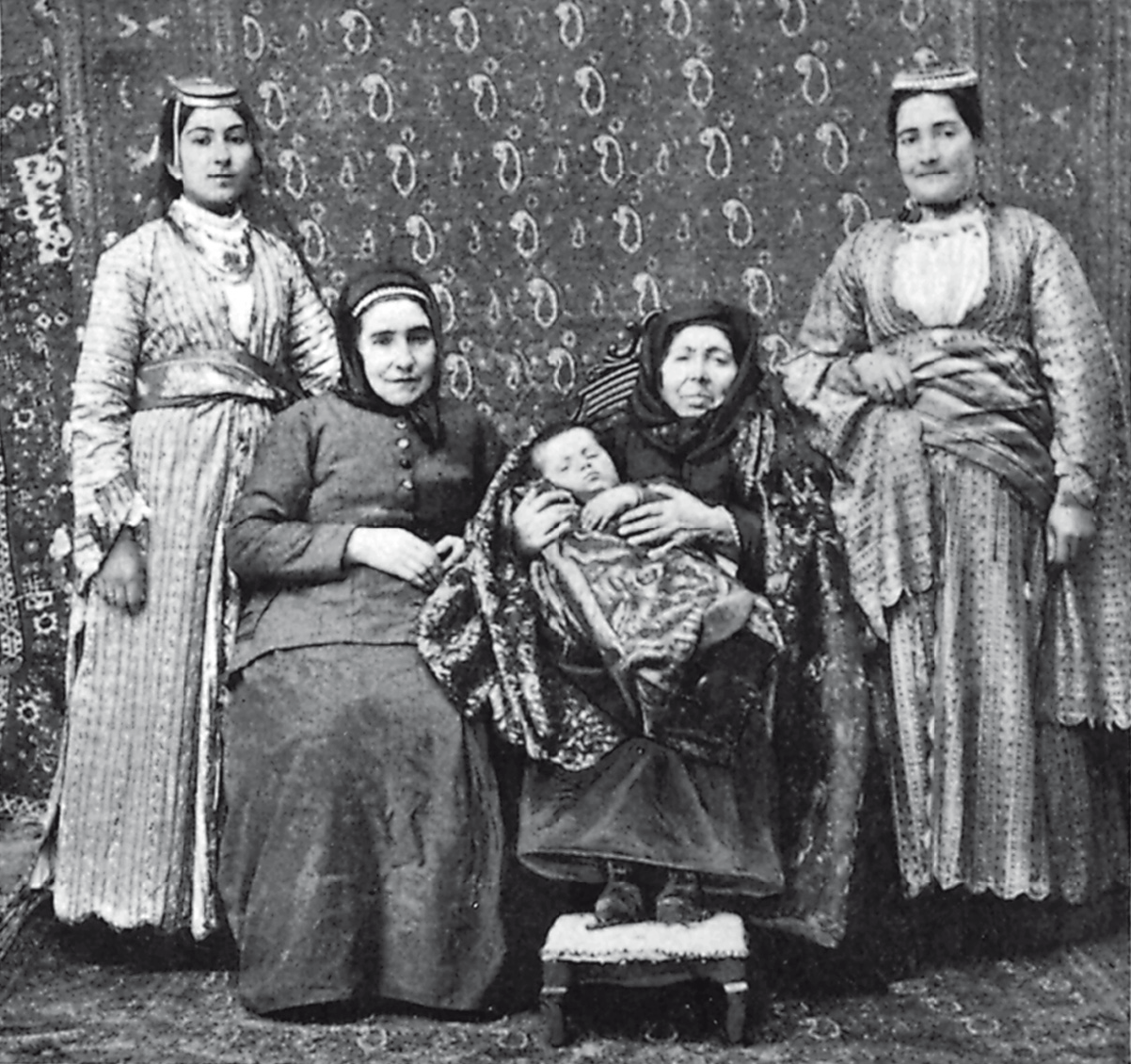 Lynch_Armenia_Five_generations